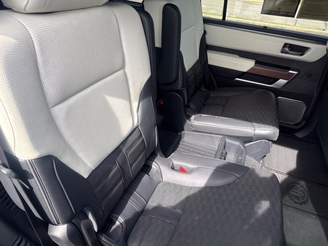 Used 2023 Toyota Sequoia Capstone AWD/4WD image 18