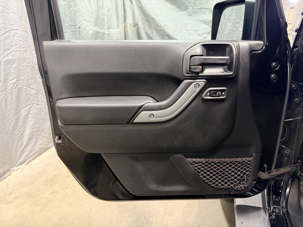 Used 2018 Jeep Wrangler Sahara w/ Connectivity Group image 10