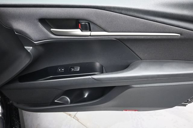 Used 2025 Toyota Camry LE w/ Convenience Package FWD image 34