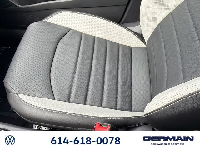 New 2026 Volkswagen Taos SEL AWD/4WD image 32