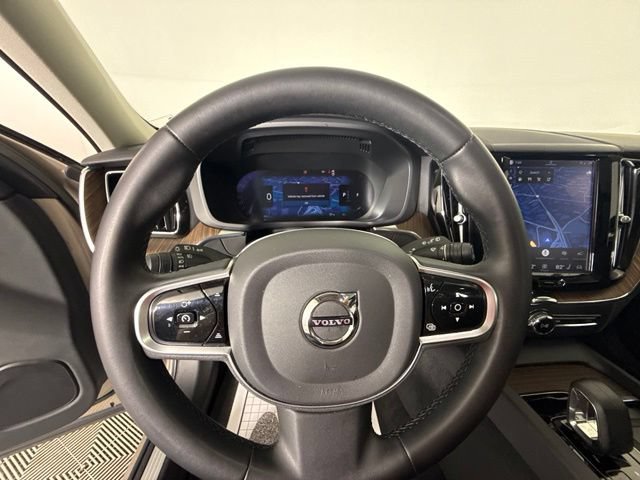 Used 2023 Volvo XC60 B5 Plus w/ Protection Package Premier FWD image 18