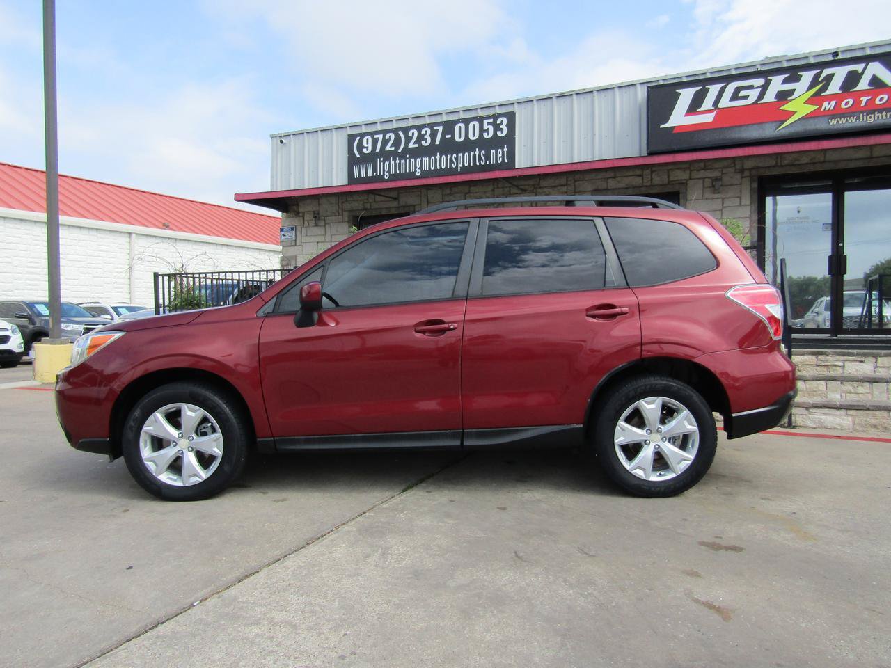 Used 2016 Subaru Forester 2.5i Premium AWD/4WD image 2