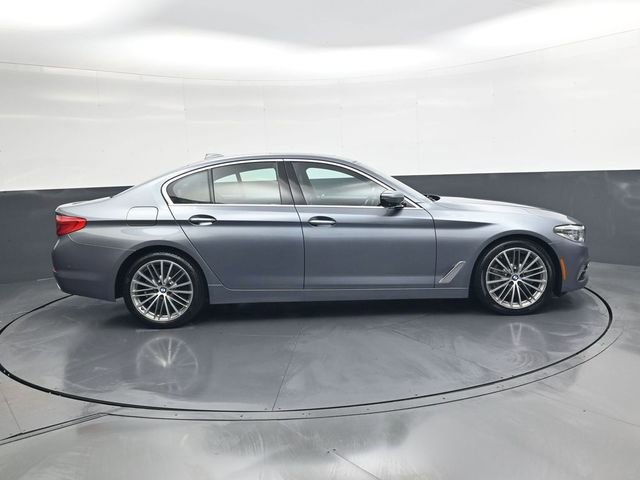 Used 2017 BMW 540i image 3