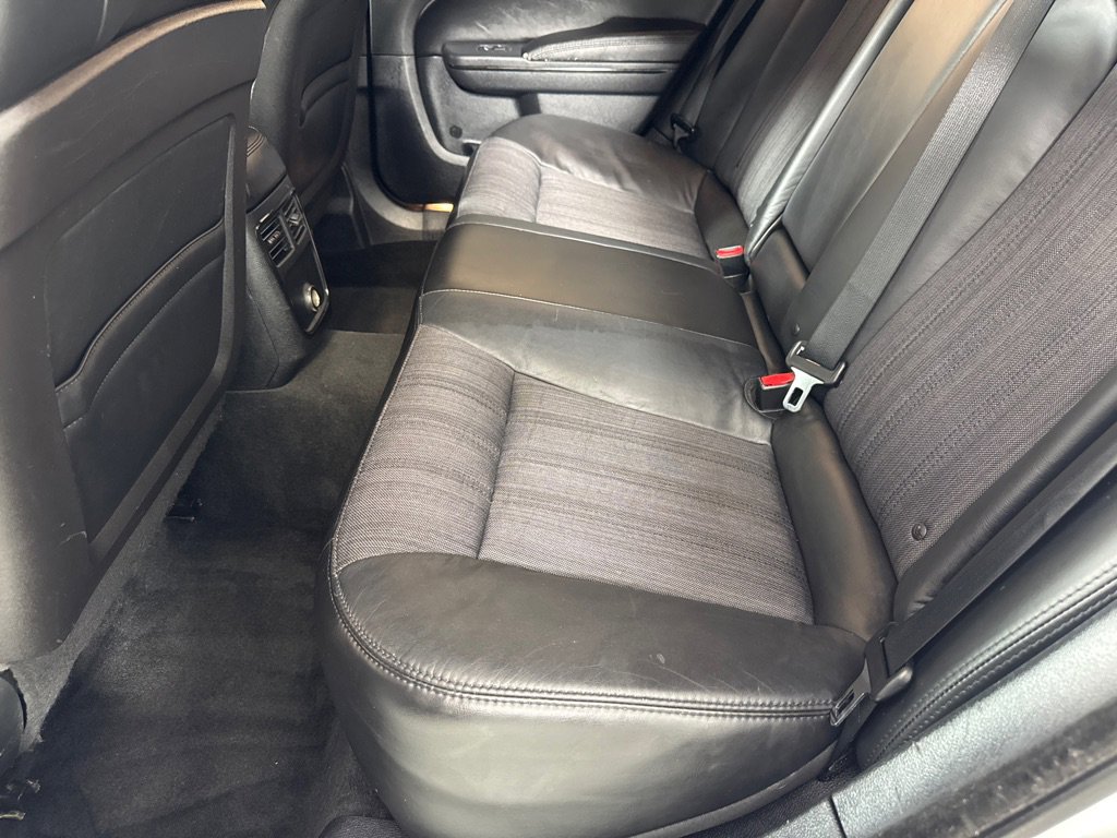 Used 2013 Chrysler 300 S image 17