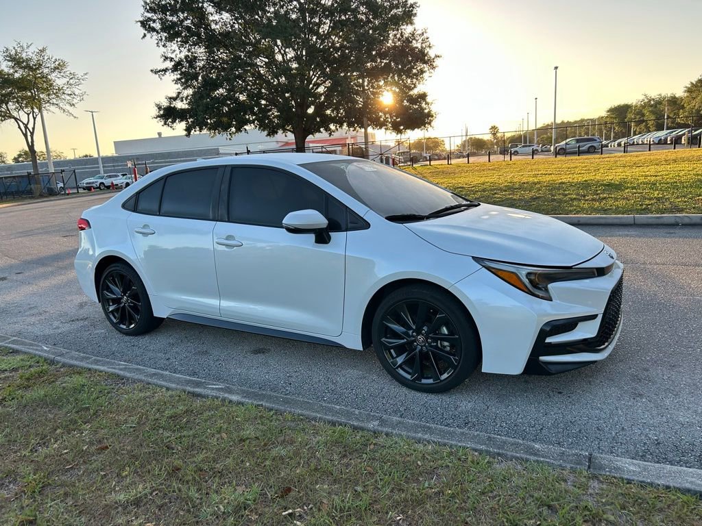 Used 2024 Toyota Corolla SE FWD image 7