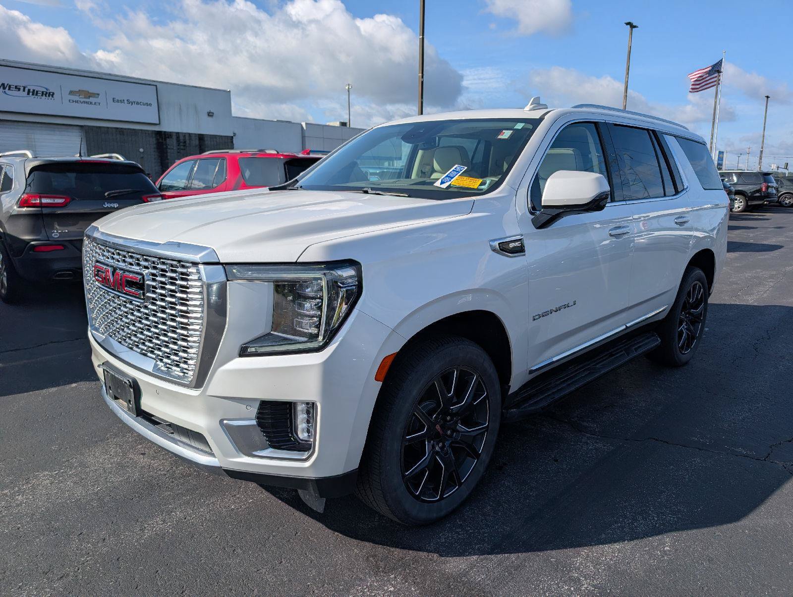Used 2023 GMC Yukon Denali w/ Max Trailering Package AWD/4WD image 4