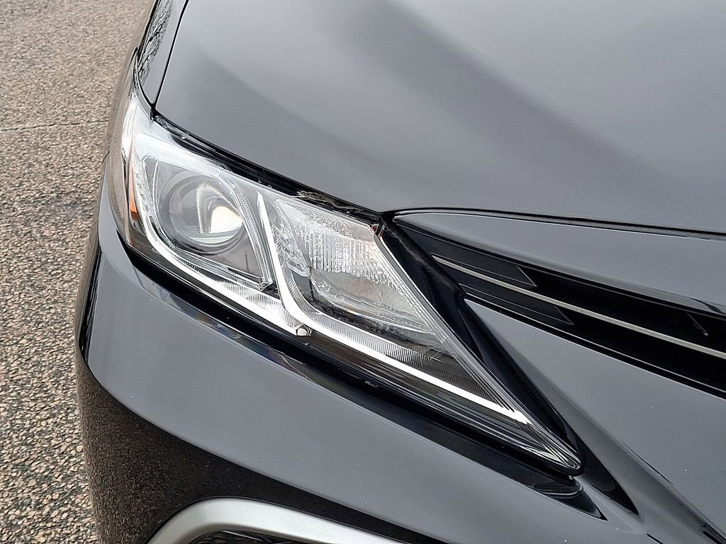 Used 2021 Toyota Camry LE FWD image 12