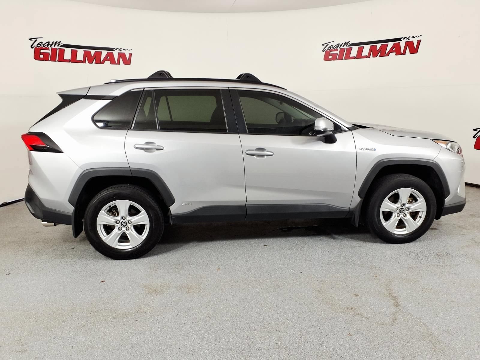 Used 2020 Toyota RAV4 XLE w/ Convenience Package AWD/4WD image 4