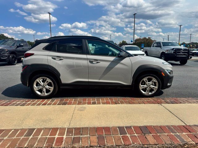Used 2023 Hyundai Kona SEL FWD image 5