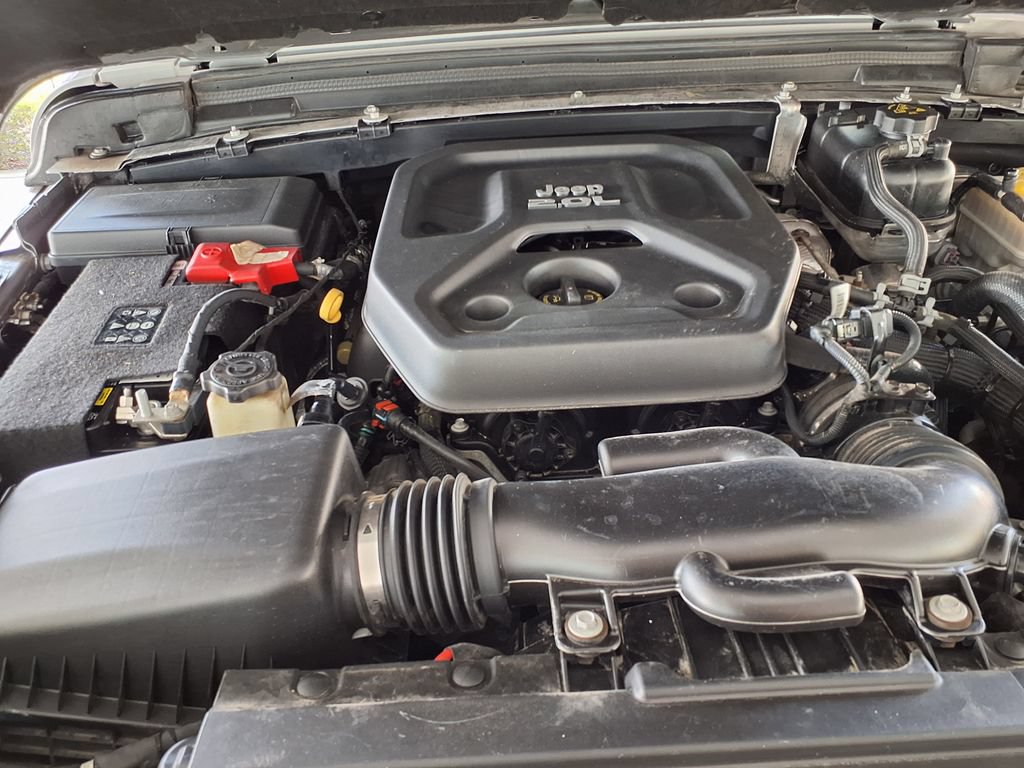 Used 2019 Jeep Wrangler Unlimited Sahara AWD/4WD image 36