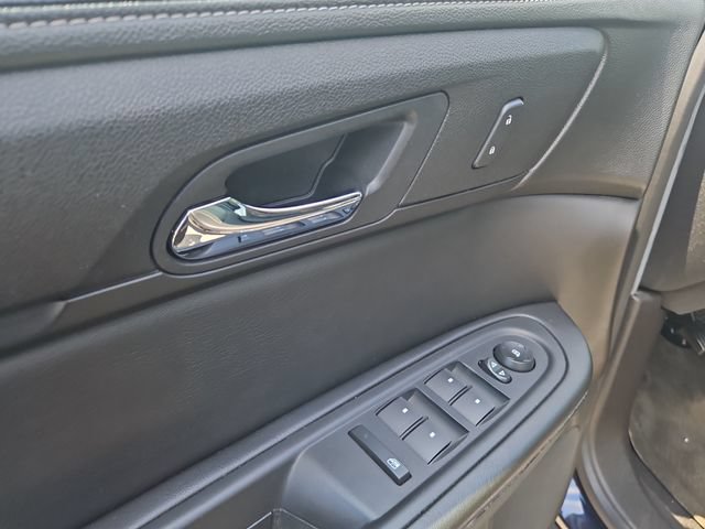 Used 2015 GMC Acadia SLT w/ Open Road Package FWD image 17