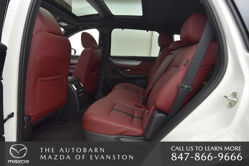 Certified 2025 MAZDA CX-70 3.3 Turbo S w/ Premium Package AWD/4WD image 24
