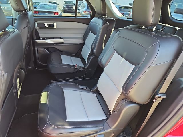 Used 2023 Ford Explorer XLT w/ Equipment Group 202A image 15