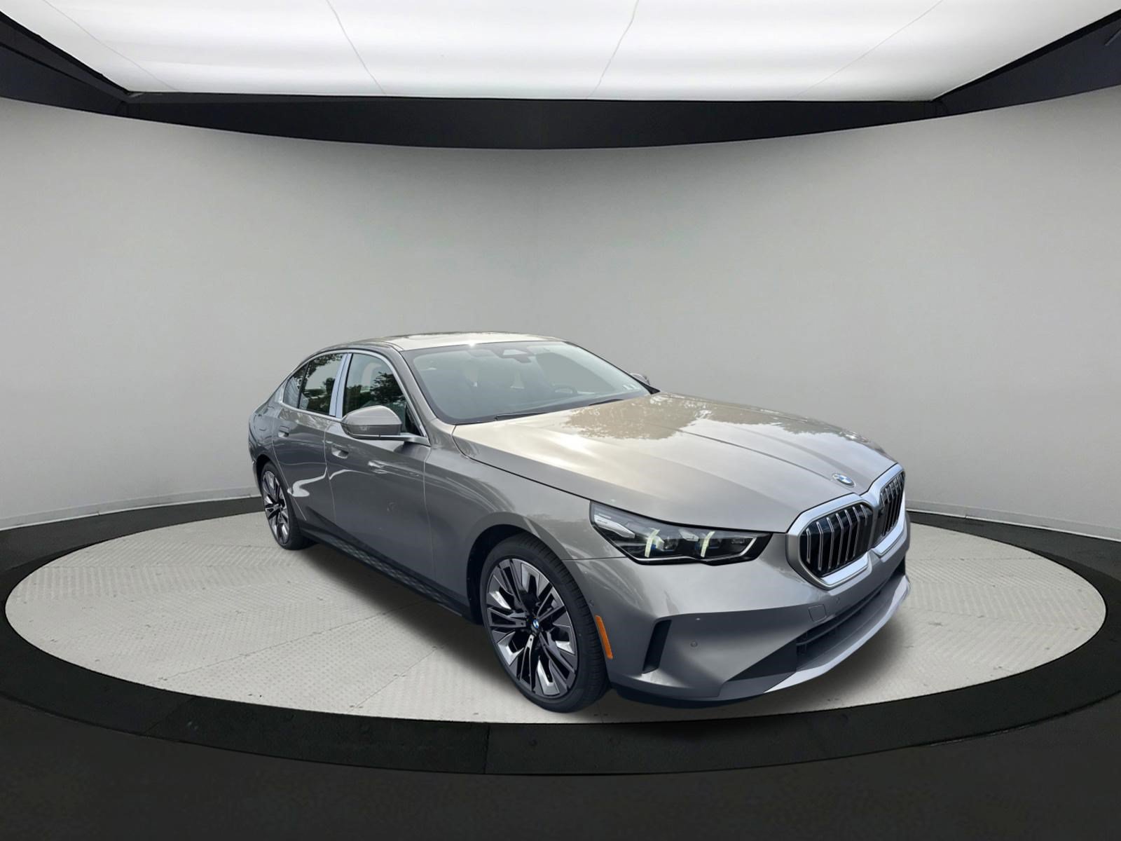 New 2027 BMW 530i xDrive w/ Premium Package AWD/4WD image 3