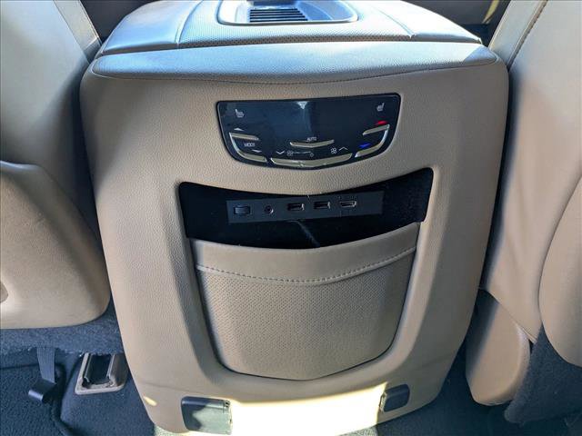Used 2019 Cadillac Escalade Platinum image 18