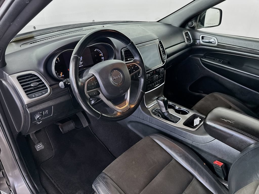 Used 2021 Jeep Grand Cherokee Laredo X AWD/4WD image 30