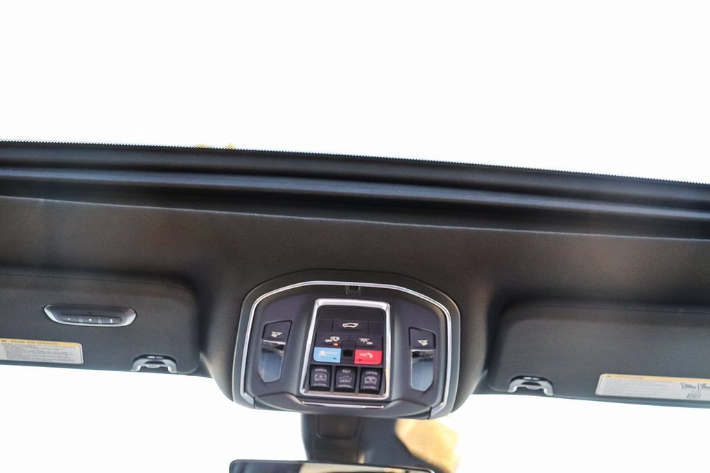 New 2026 Jeep Grand Wagoneer Limited AWD/4WD image 17
