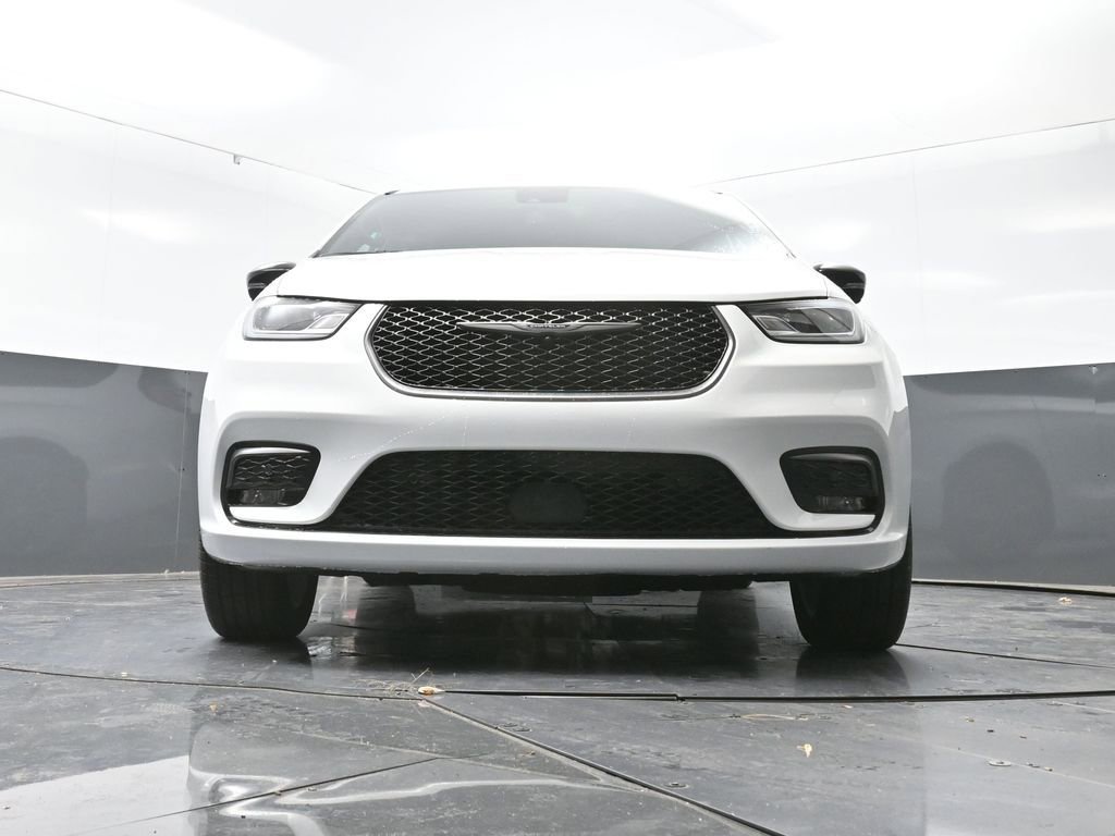 New 2026 Chrysler Pacifica Select image 45
