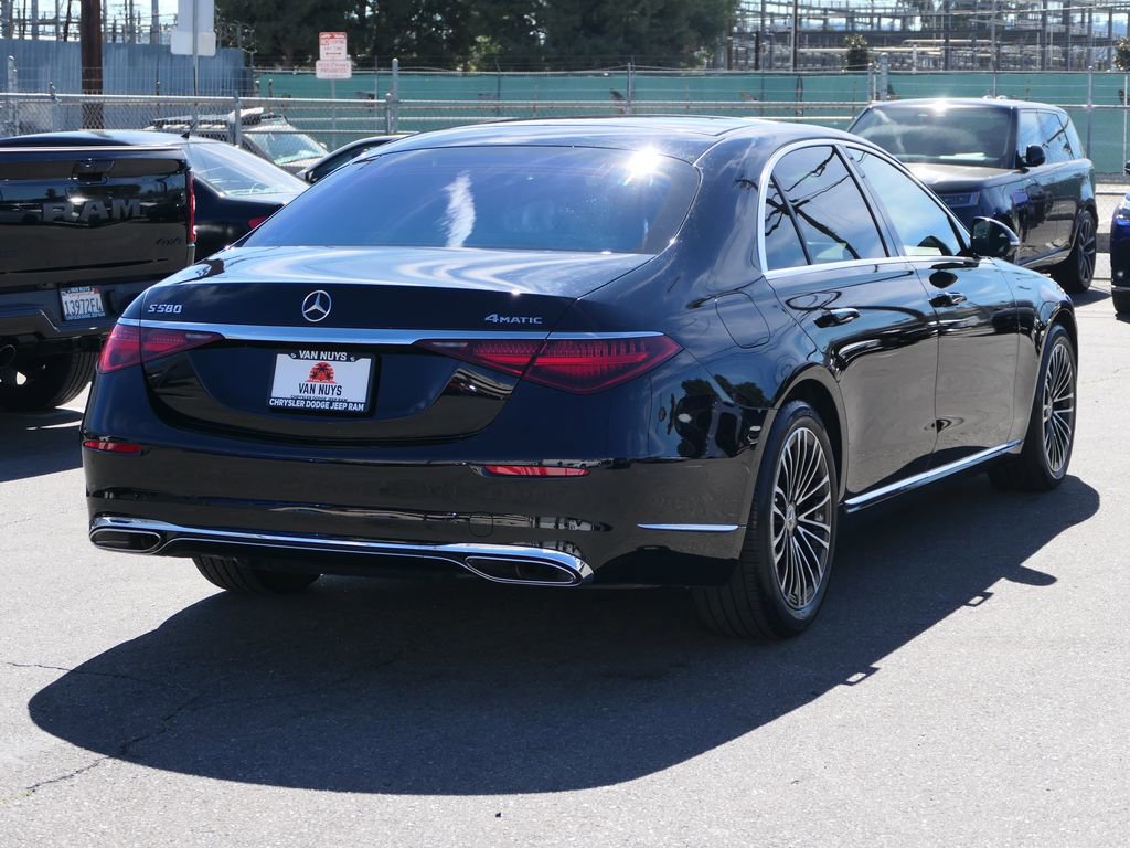 Used 2024 Mercedes-Benz S 580 4MATIC Sedan image 4