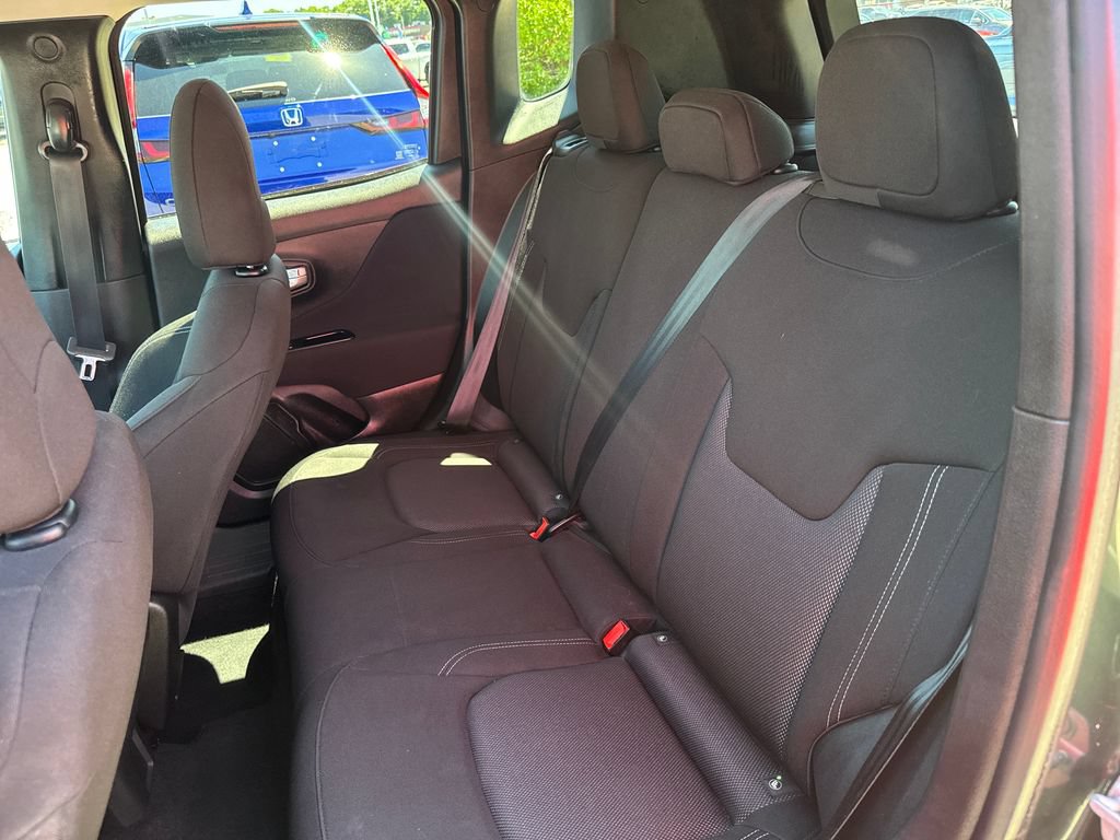 Used 2021 Jeep Renegade Sport FWD image 34