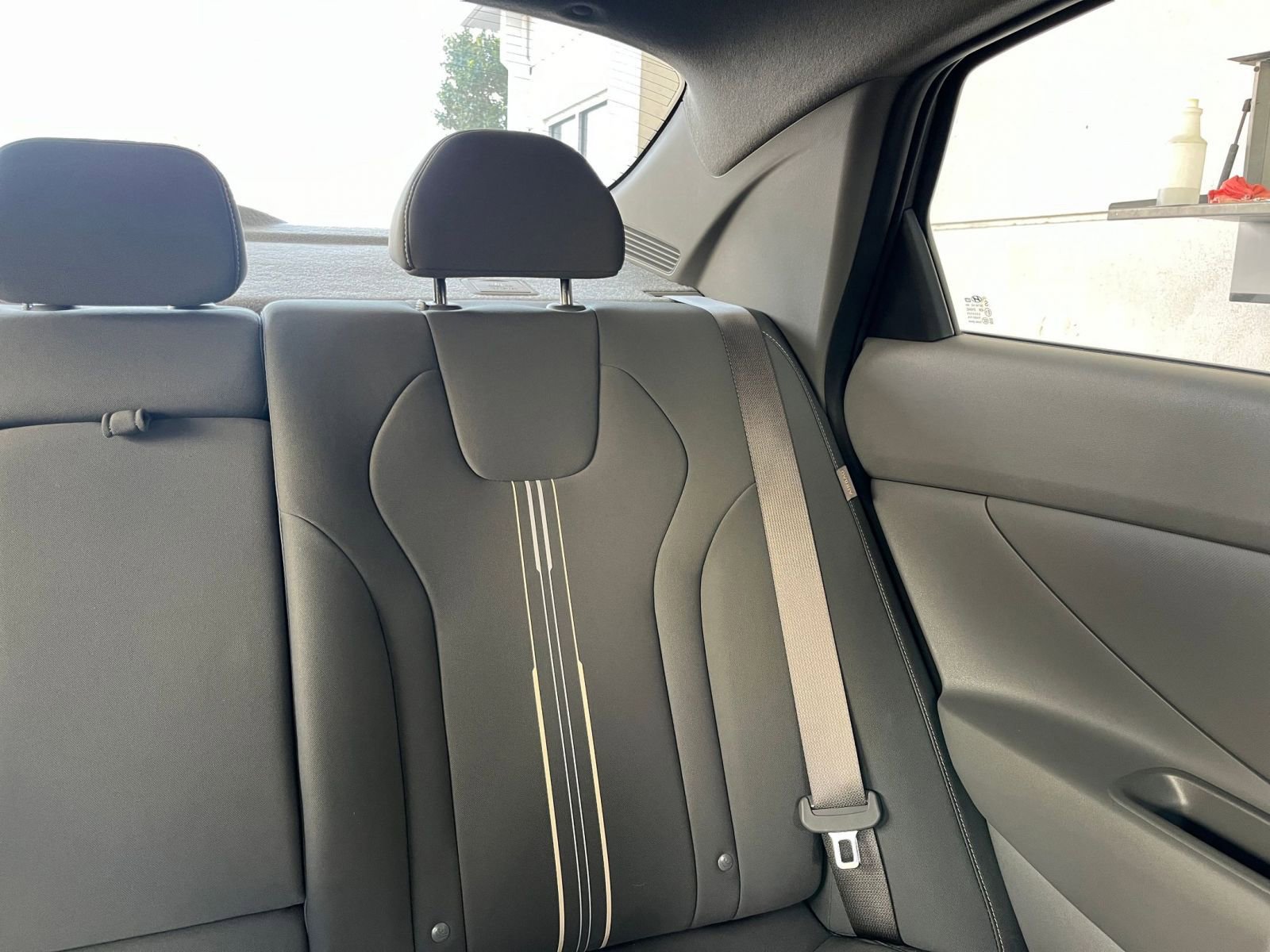 Used 2025 Hyundai Elantra SEL image 38