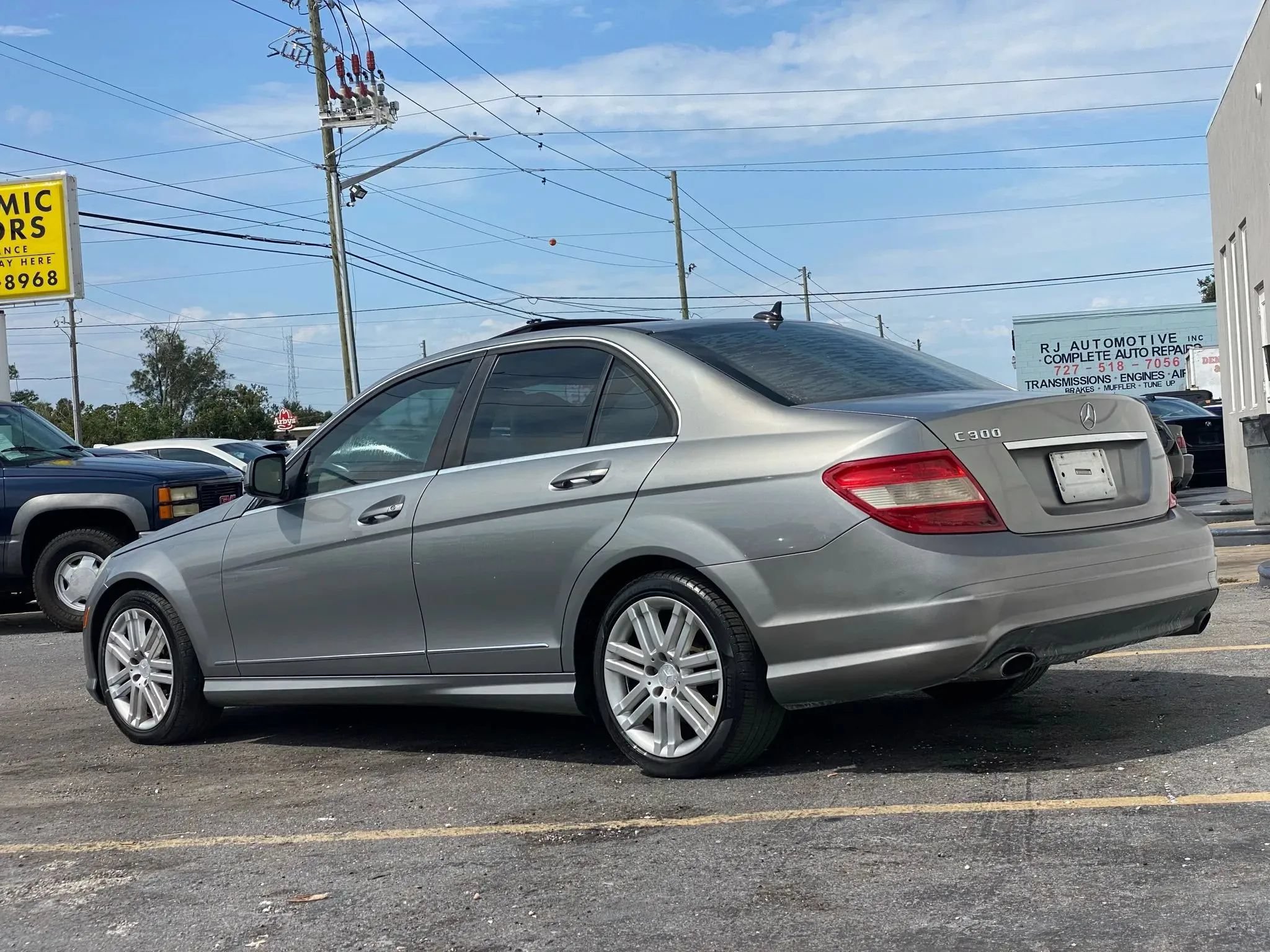 Used 2008 Mercedes-Benz C 300 Sedan image 3