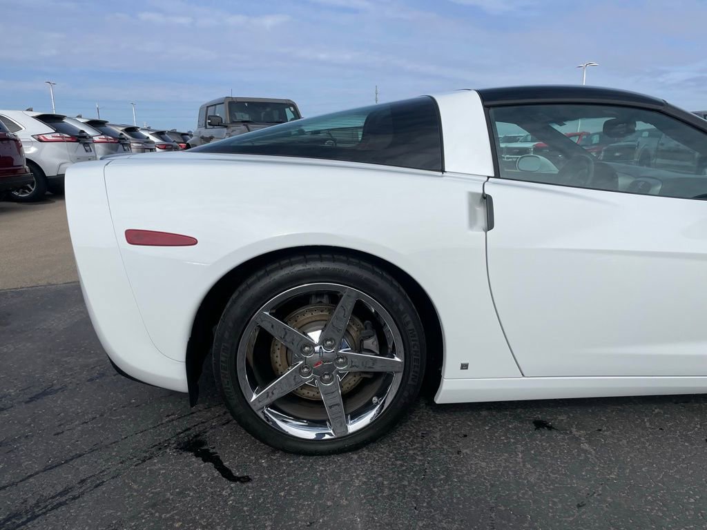 Used 2007 Chevrolet Corvette Coupe w/ Preferred Equipment Group RWD image 35