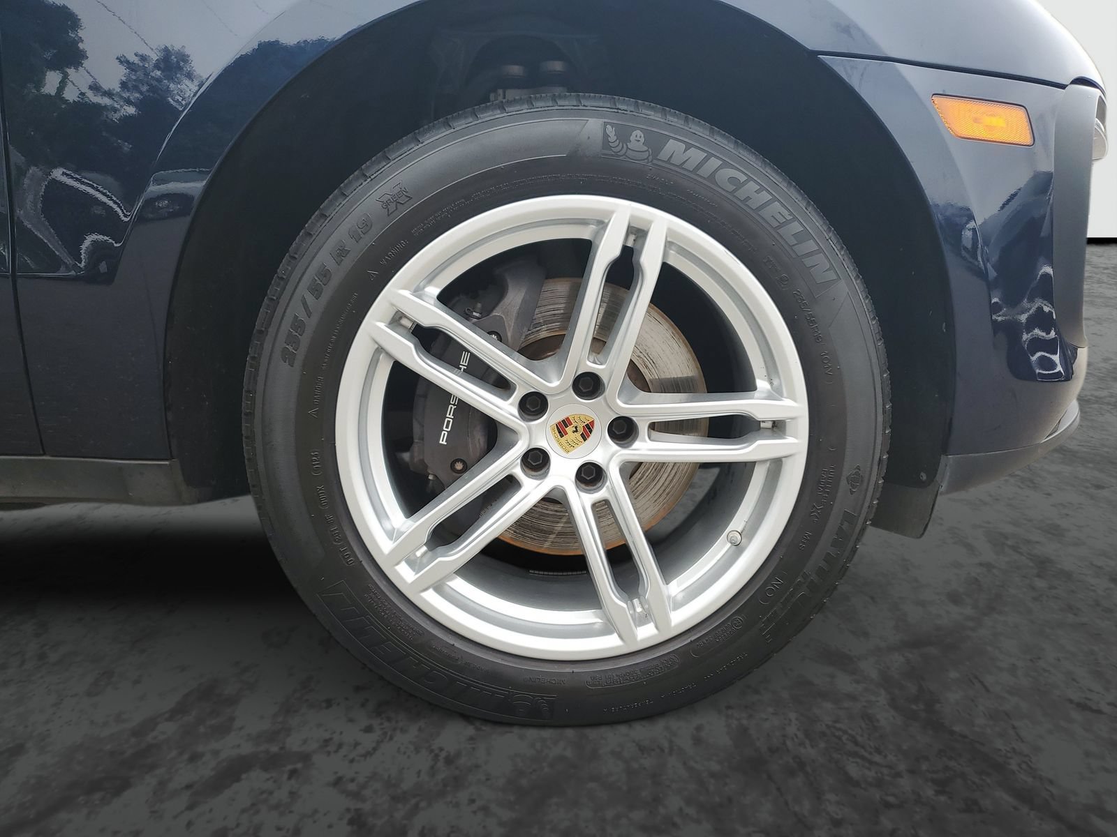 Used 2023 Porsche Macan AWD/4WD image 6