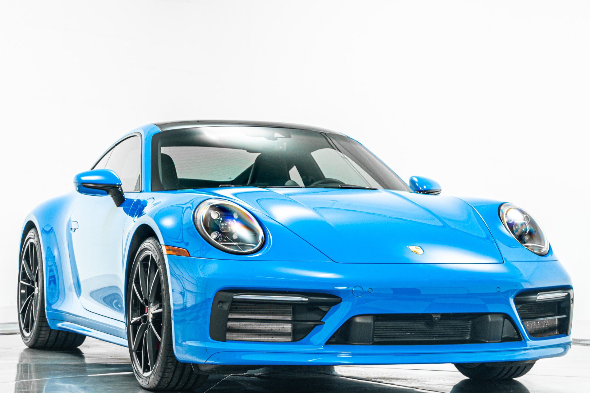 Used 2023 Porsche 911 Carrera 4S AWD/4WD image 3