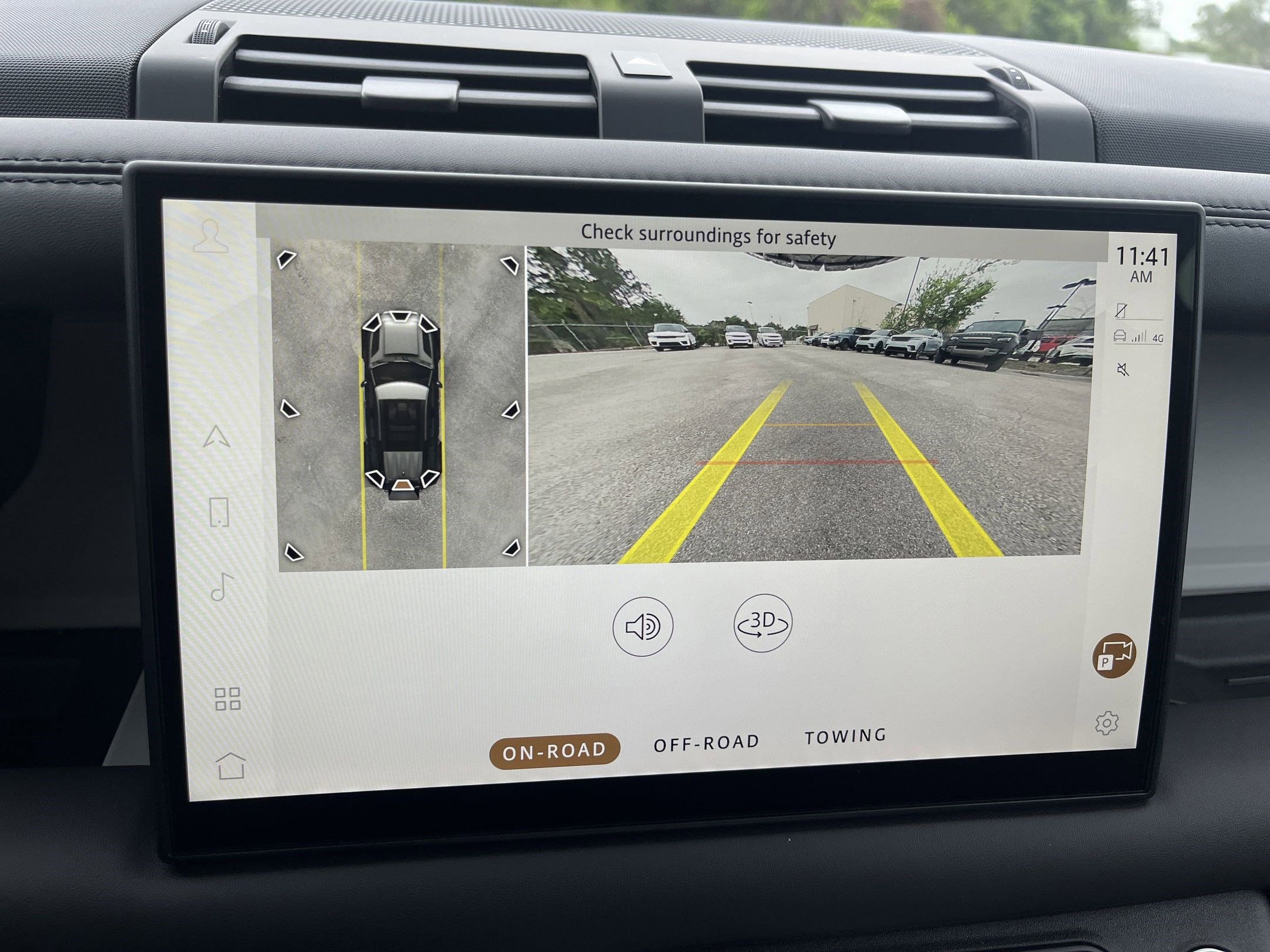 Used 2025 Land Rover Defender 110 S image 23