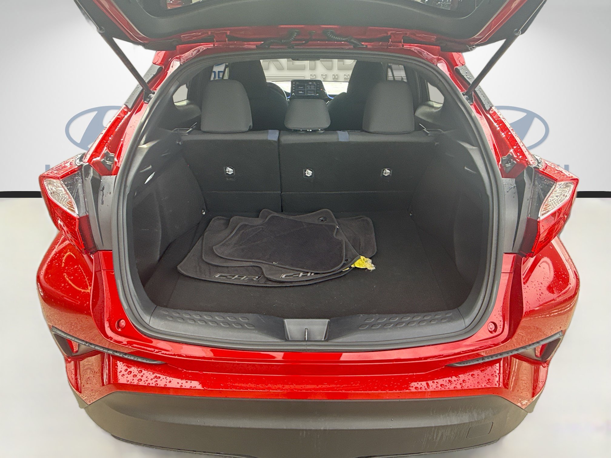 Used 2021 Toyota C-HR XLE FWD image 23