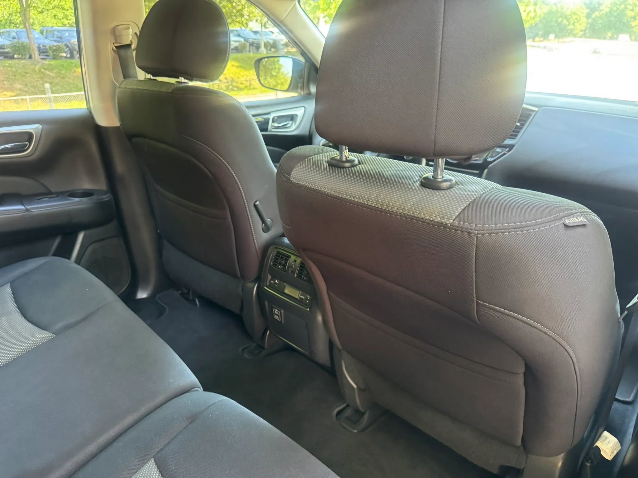 Used 2018 Nissan Pathfinder S FWD image 23