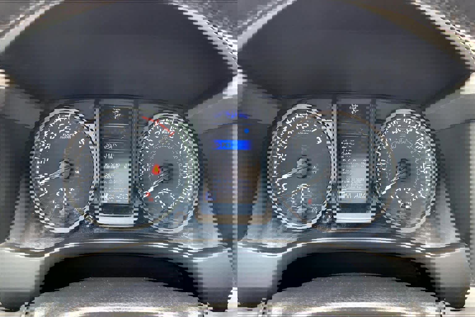 Used 2023 Toyota Tacoma TRD Sport w/ Technology Package image 26