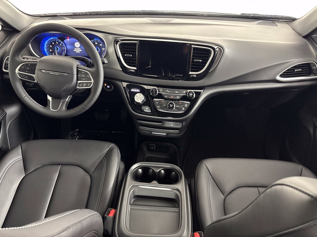 New 2027 Chrysler Pacifica LX FWD image 13