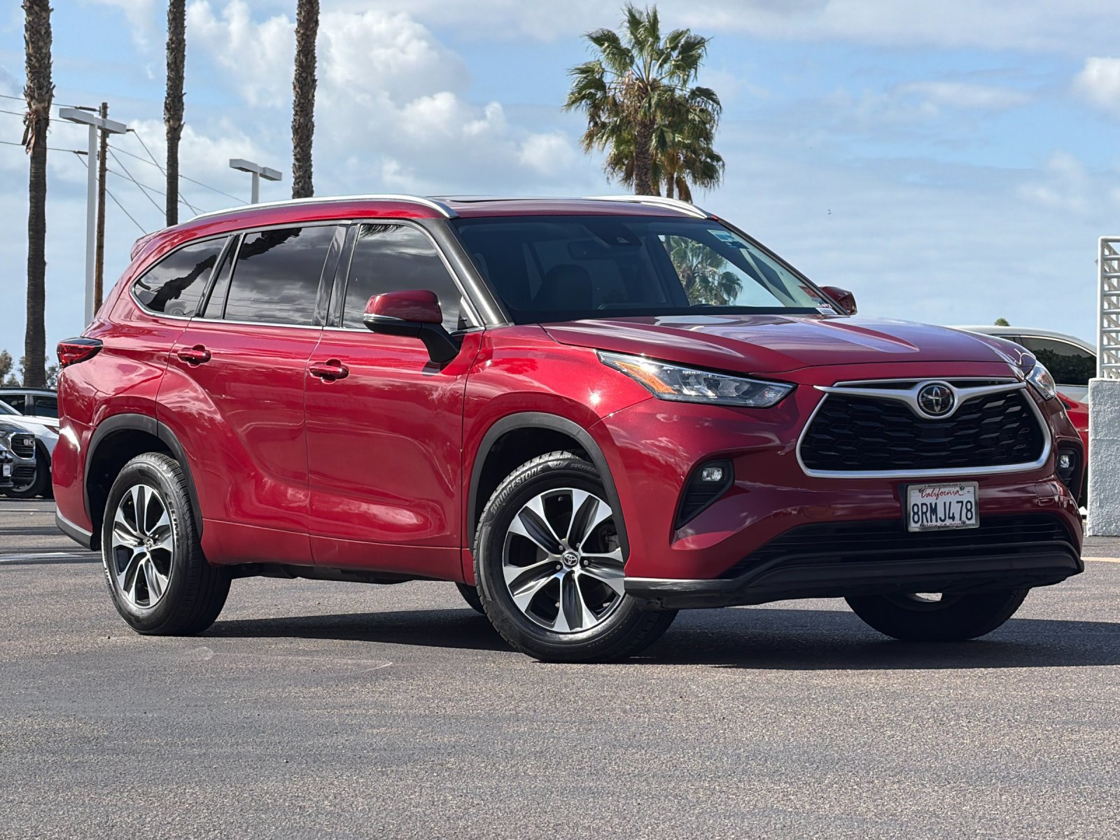 Used 2020 Toyota Highlander XLE FWD image 8
