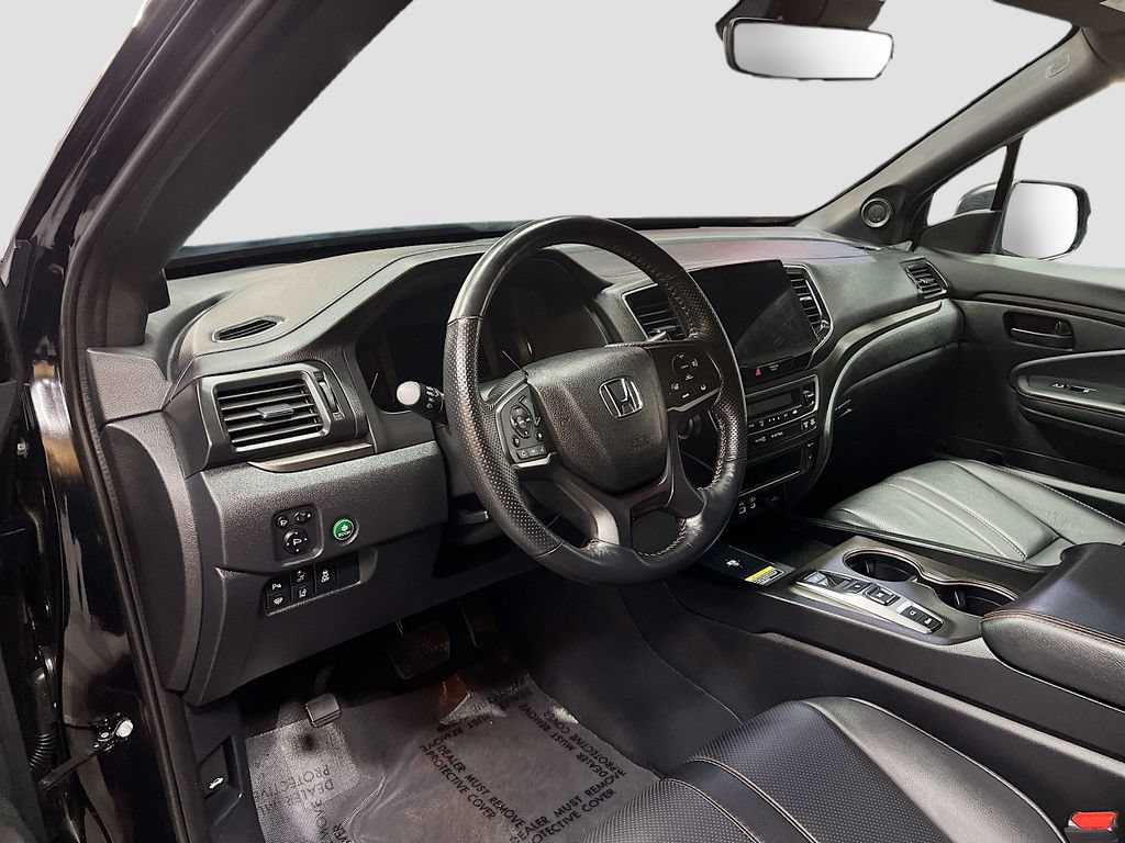 Used 2025 Honda Passport TrailSport image 9