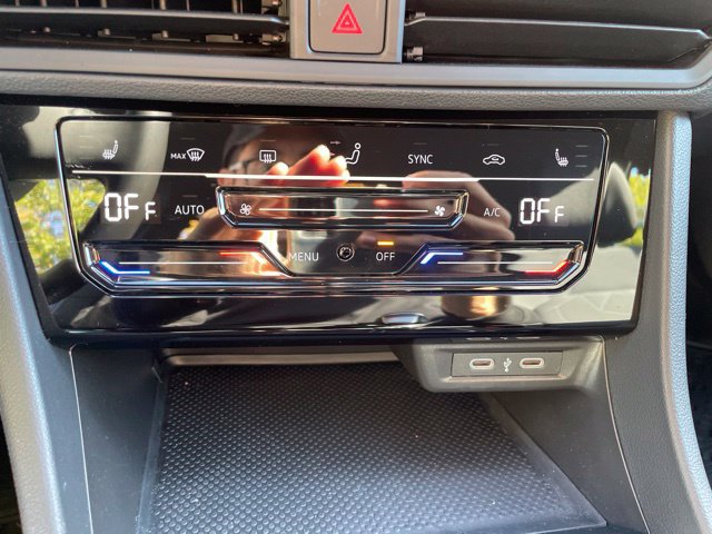 Used 2026 Volkswagen Jetta Sport FWD image 37