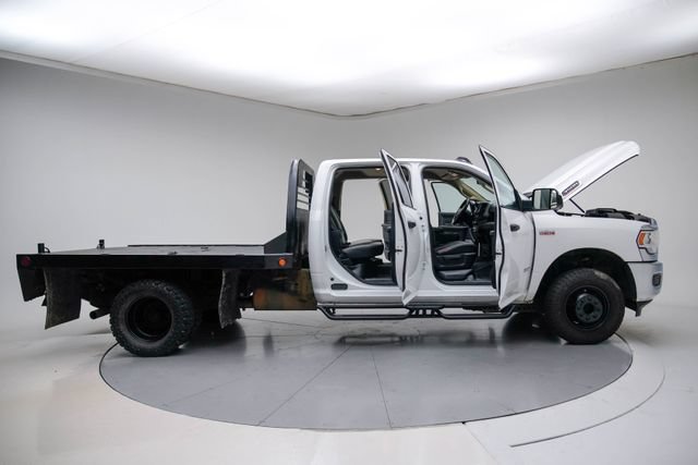 Used 2020 RAM 3500 Tradesman w/ Chrome Appearance Group AWD/4WD image 14