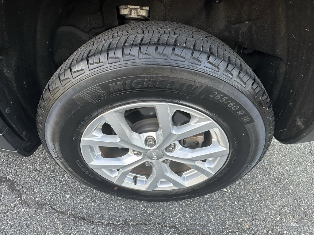 Used 2023 Jeep Grand Cherokee Limited image 30