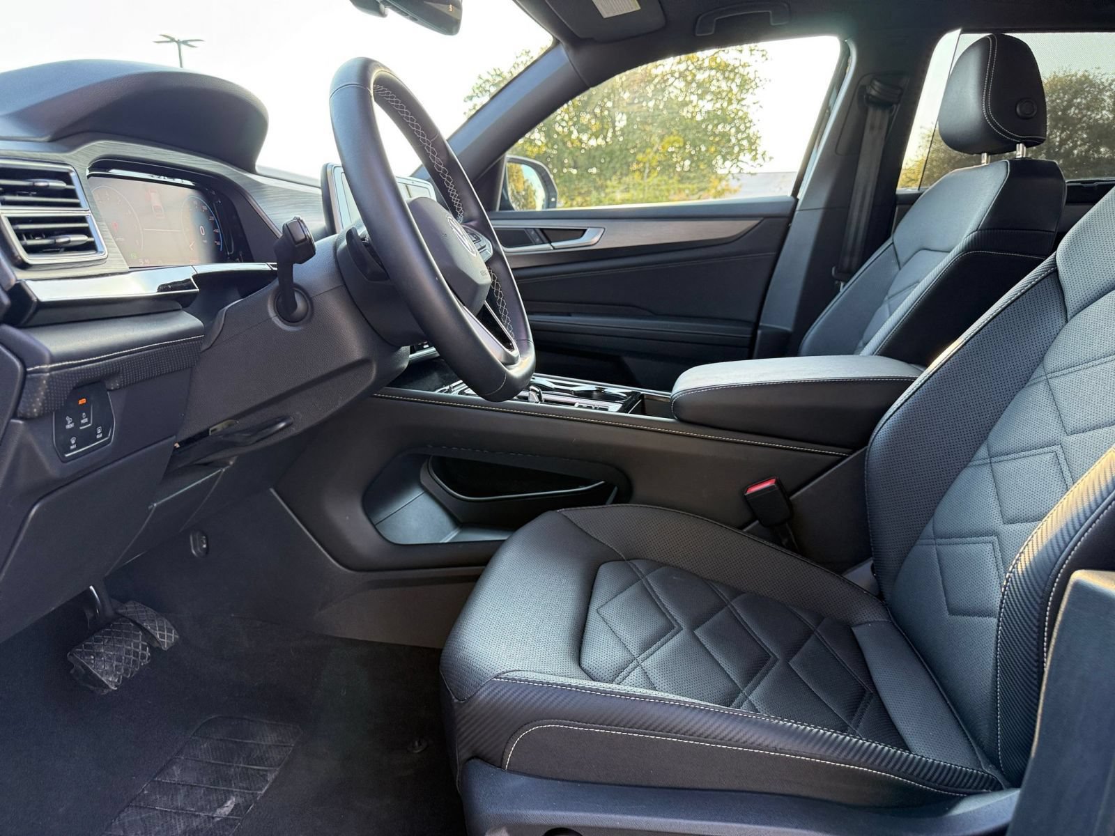 Used 2026 Volkswagen Atlas Cross Sport SE FWD image 27