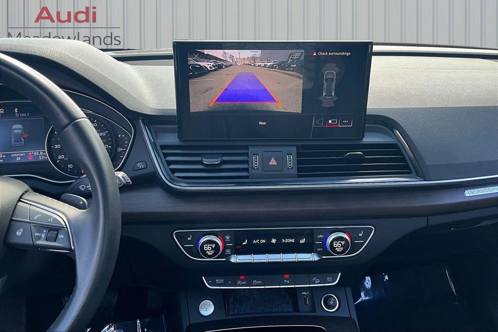 Used 2023 Audi Q5 2.0T Premium w/ Convenience Package image 9