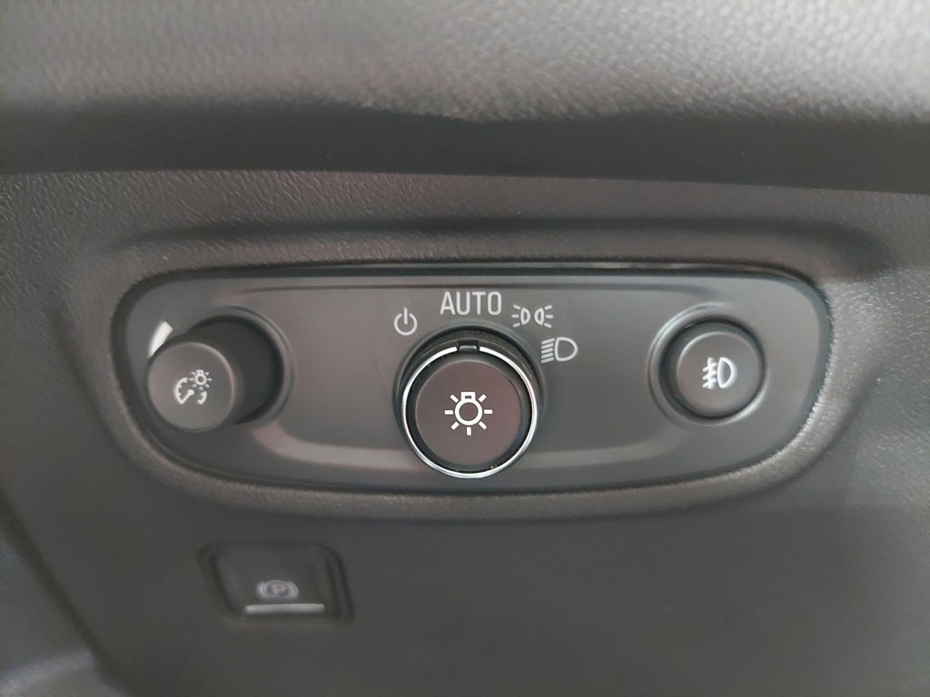 Used 2024 GMC Terrain SLT image 31