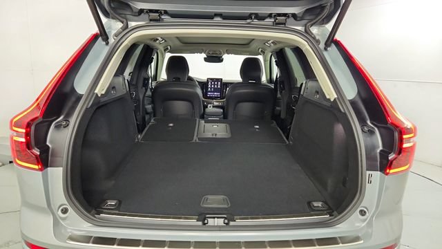 New 2026 Volvo XC60 B5 Plus w/ Climate Package AWD/4WD image 42