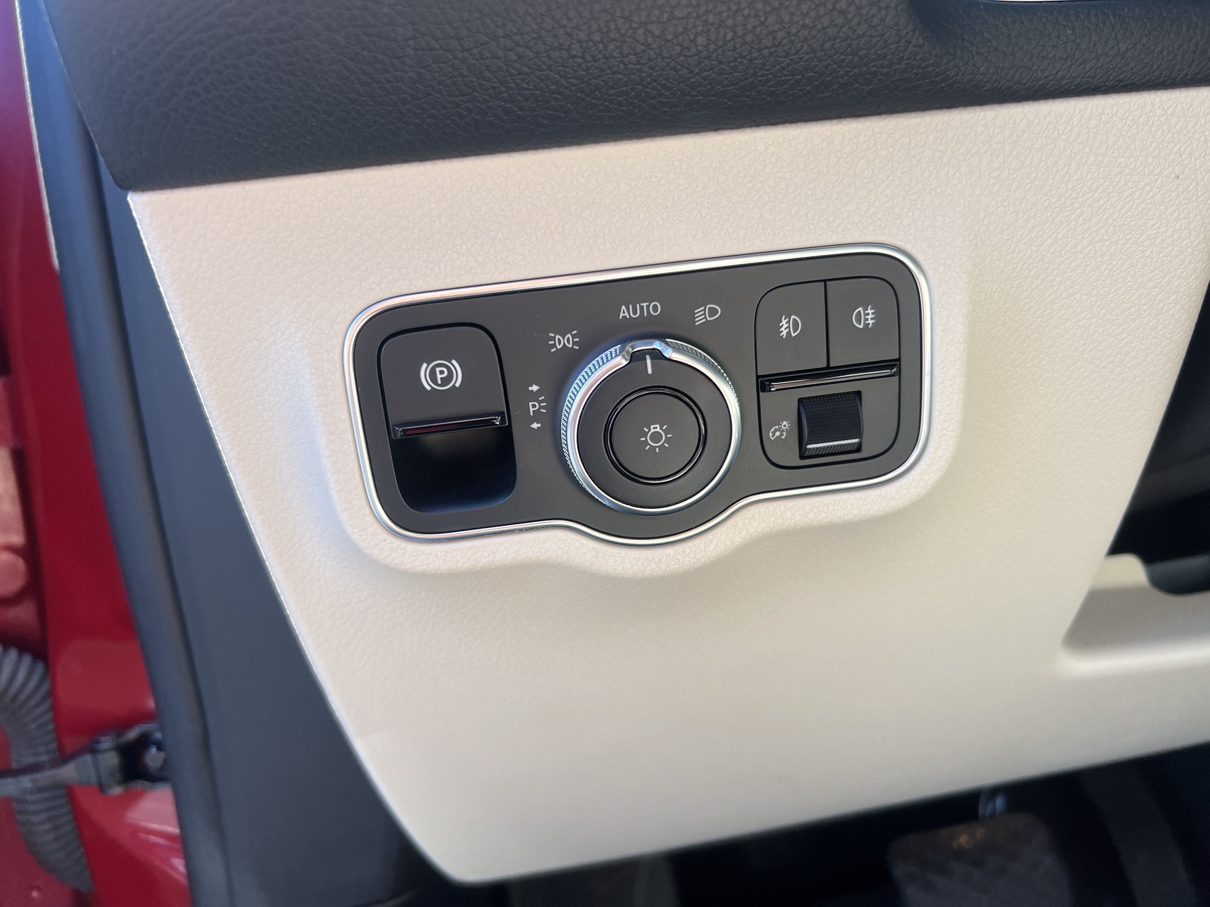 Used 2020 Mercedes-Benz GLB 250 4MATIC image 17