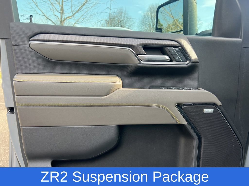 Used 2024 Chevrolet Silverado 2500 ZR2 w/ Technology Package image 21