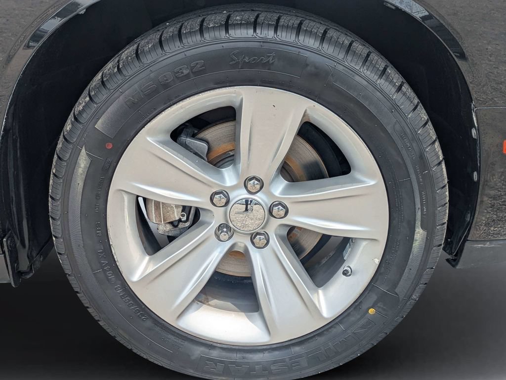 Used 2023 Dodge Challenger SXT RWD image 15