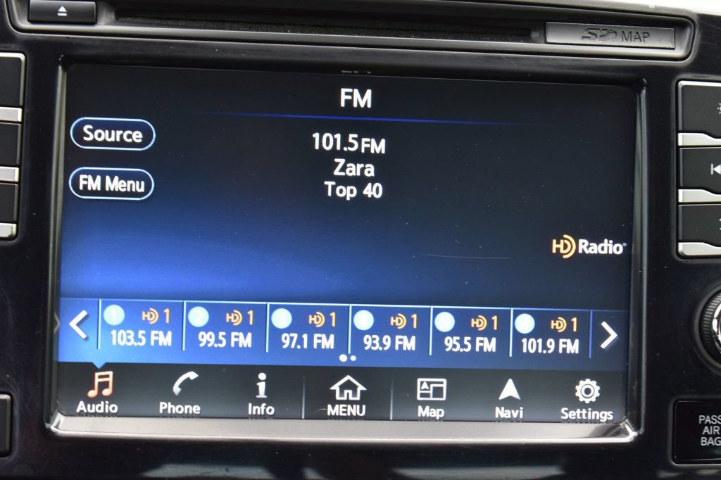 Used 2017 Nissan Maxima FWD image 26
