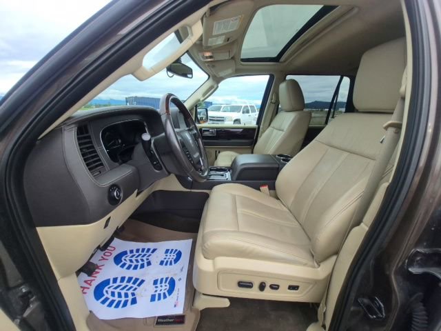 Used 2015 Lincoln Navigator 4WD w/ Equipment Group 101A Reserve image 9