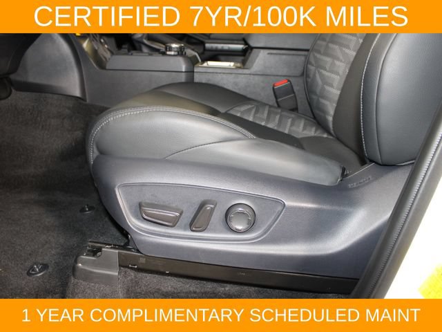 Used 2024 Toyota Tacoma TRD Off-Road w/ TRD Off Road Premium Package AWD/4WD image 19
