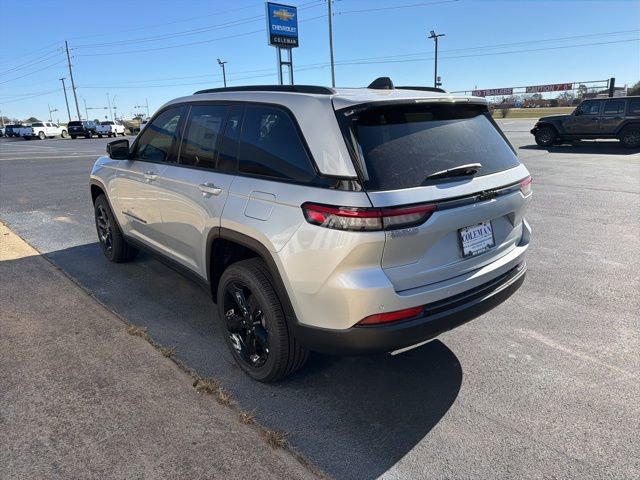 New 2025 Jeep Grand Cherokee Altitude image 22